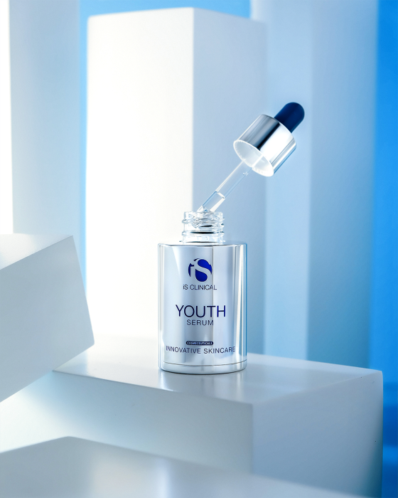iS Clinical YOUTH SERUM